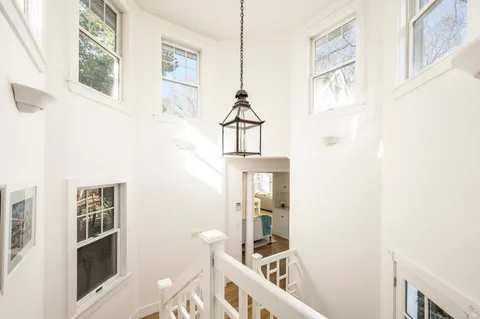 $2,950,000 | 6 Old Orchard Lane, East Hampton, NY 11937