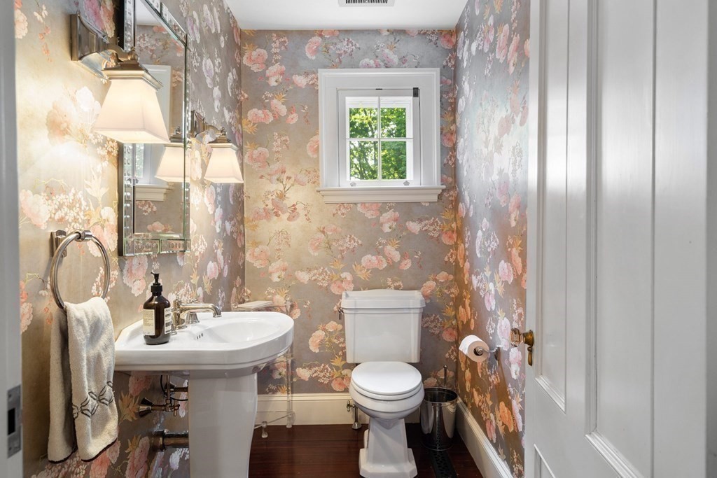 143 Grapevine Road Wenham, MA 01984 - Photo 15 of 36