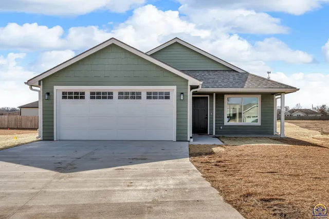 $275,000 | 1925 Northwest Vail Court, Topeka, KS 66608