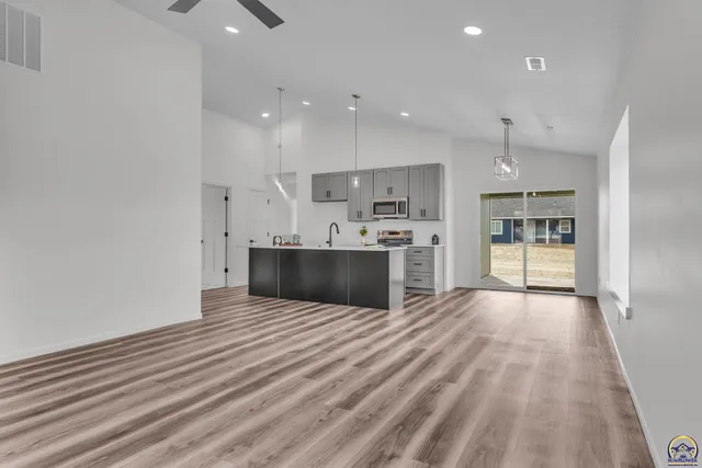 $275,000 | 1925 Northwest Vail Court, Topeka, KS 66608