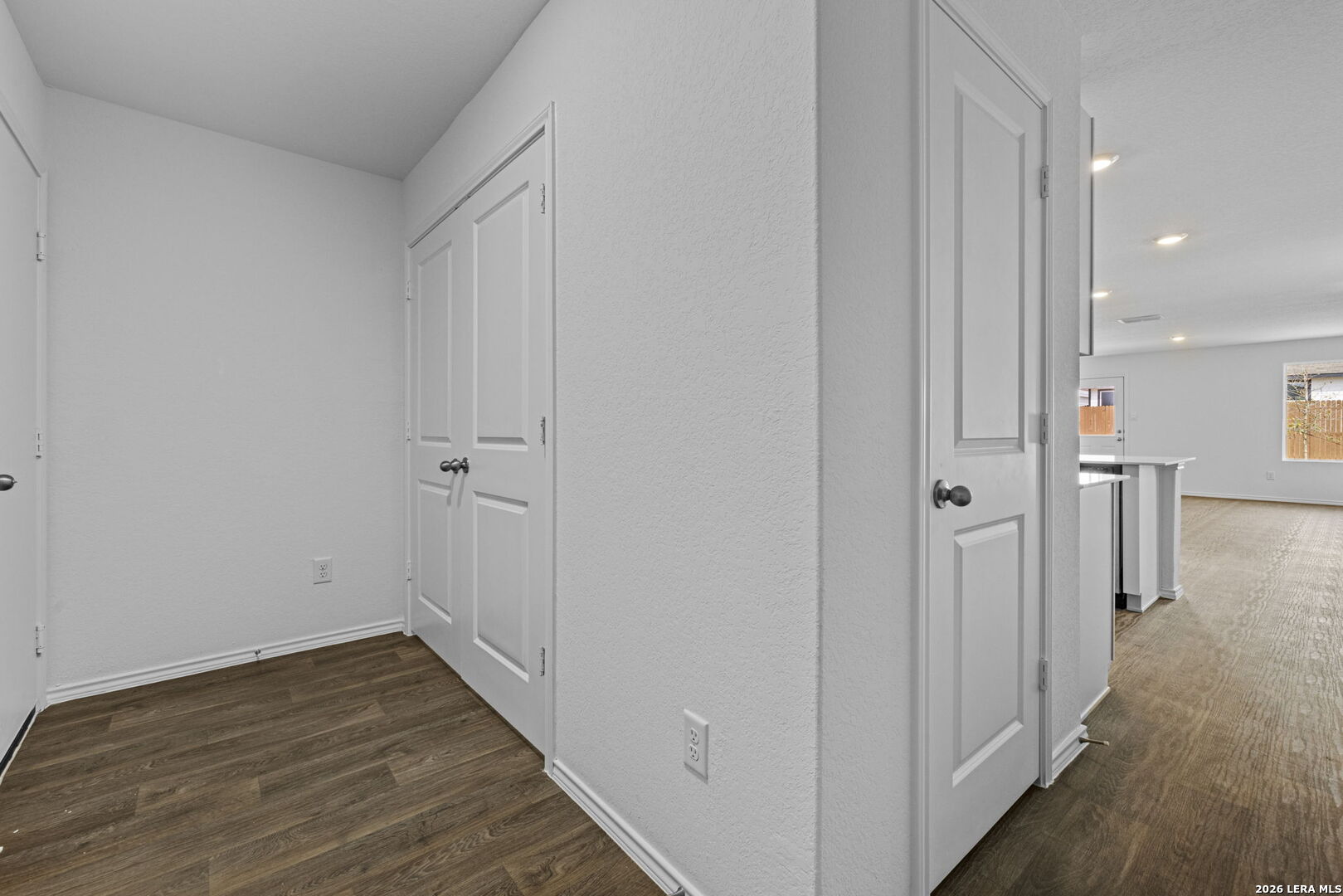 12539 Ivory Parkway Converse, TX 78109 - Photo 2 of 22