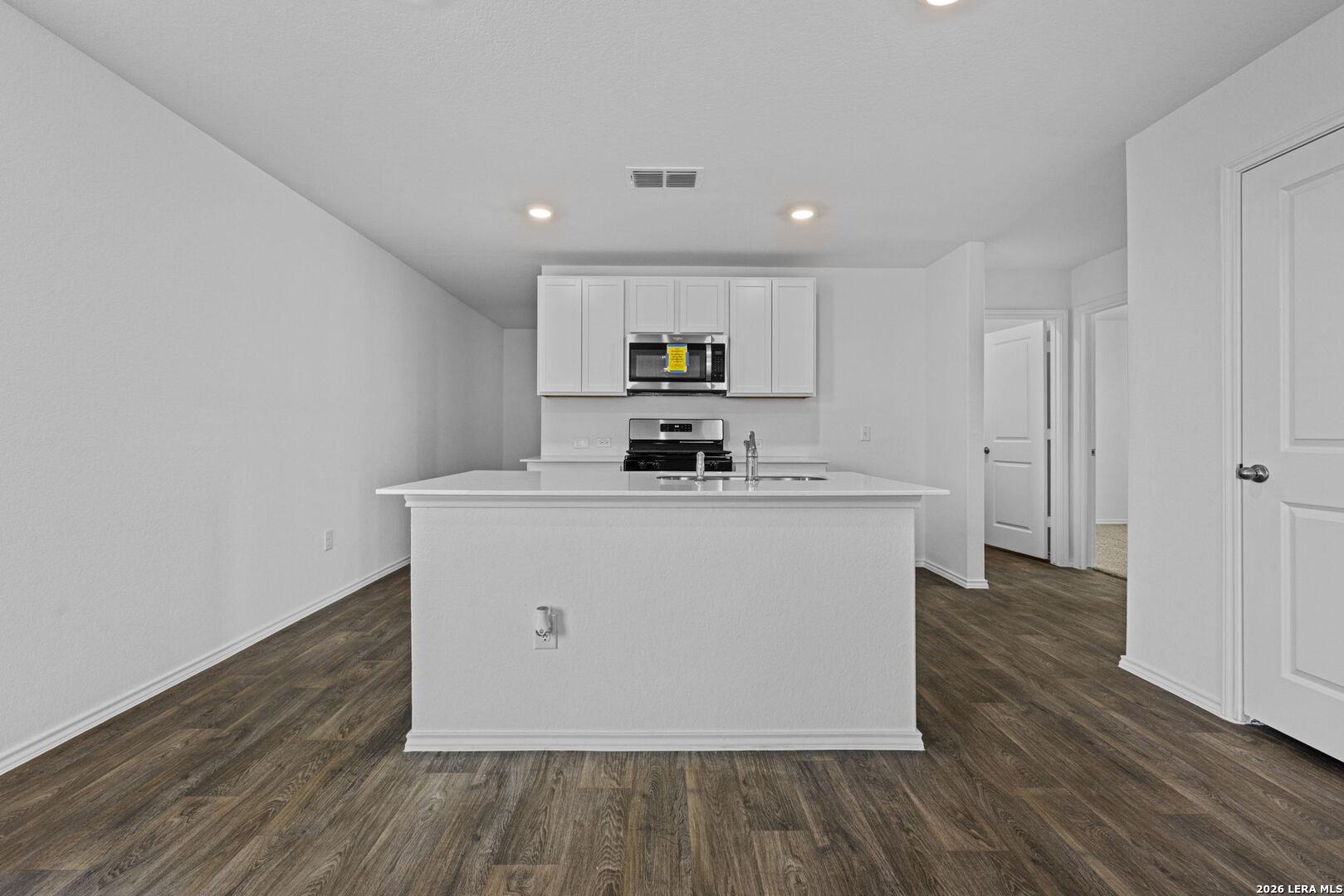 12539 Ivory Parkway Converse, TX 78109 - Photo 6 of 22