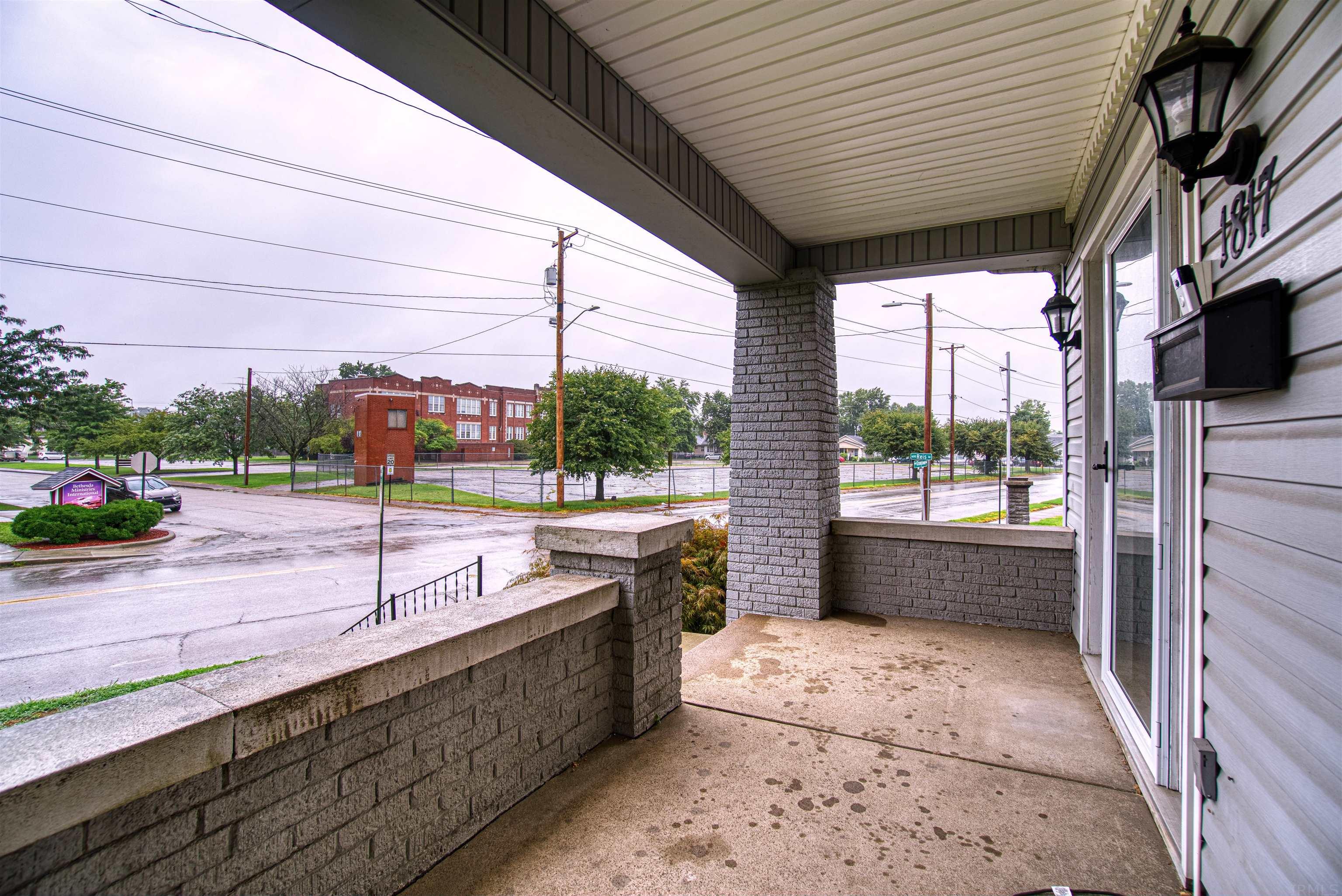 1817 Stringtown Road Evansville, IN 47711 - Photo 3 of 29 Gallery Image 3
