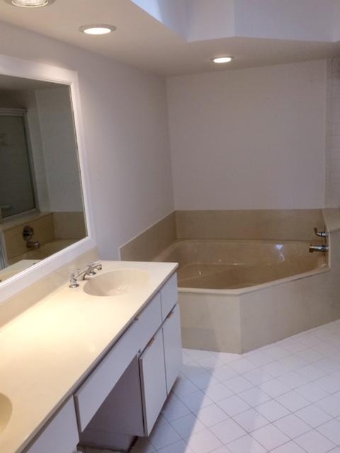 19901 Milan Terrace Boca Raton, FL 33434 - Photo 9 of 27 Master Bath