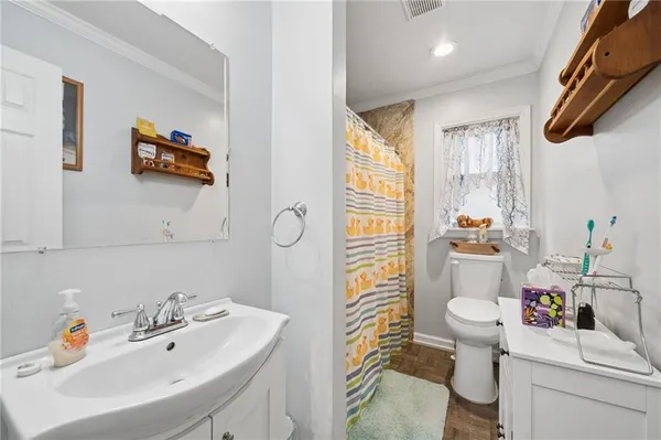 $290,000 | 605 West Grant Street, Houston, PA 15342