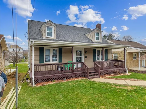 $290,000 | 605 West Grant Street, Houston, PA 15342