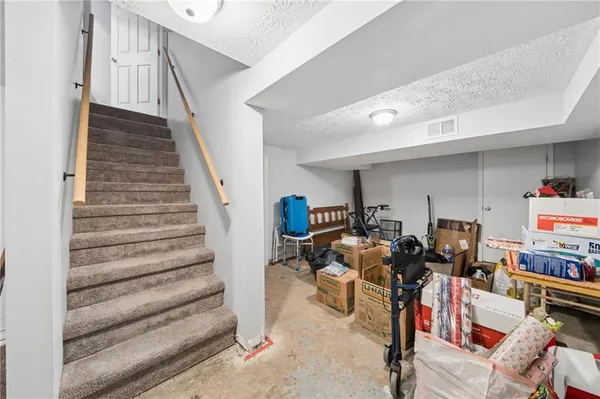 $290,000 | 605 West Grant Street, Houston, PA 15342