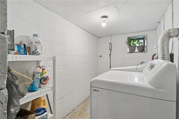 $290,000 | 605 West Grant Street, Houston, PA 15342