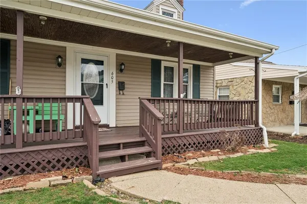 $290,000 | 605 West Grant Street, Houston, PA 15342