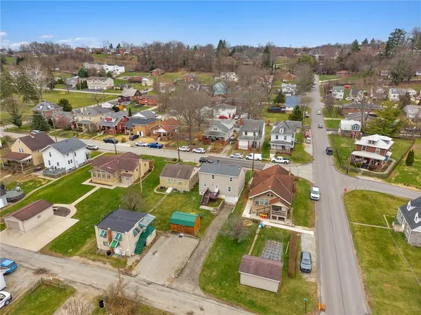 $290,000 | 605 West Grant Street, Houston, PA 15342