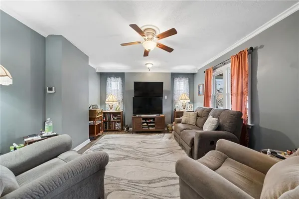 $290,000 | 605 West Grant Street, Houston, PA 15342