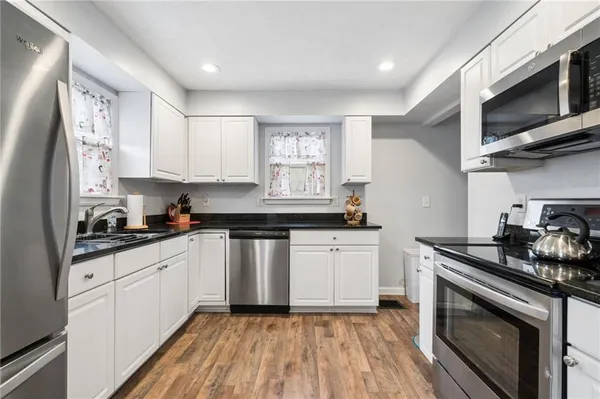 $290,000 | 605 West Grant Street, Houston, PA 15342