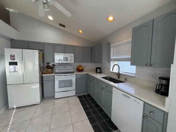 $3,300 | 1883 Oak Berry Circle, Wellington, FL 33414