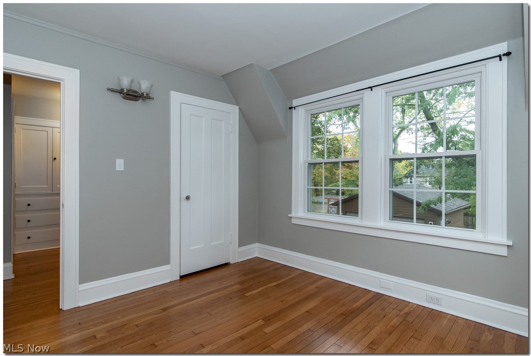 2389 Queenston Road Cleveland, OH 44118 - Photo 20 of 35 Gallery Image 20