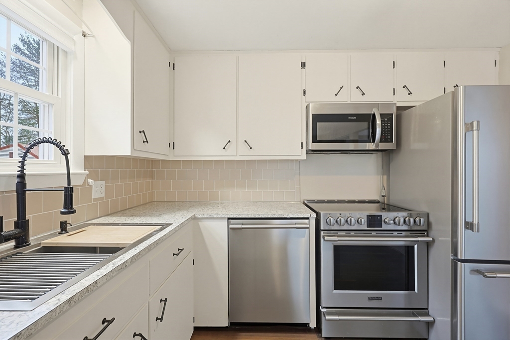 110 Oswego Street, Unit 2 Bellingham, MA 02019 - Photo 15 of 29