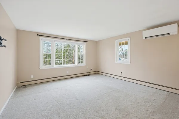 $2,800 | 110 Oswego Street, Unit 2, Bellingham, MA 02019