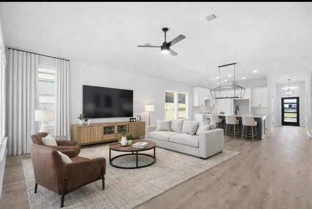 $319,900 | 410 Zeus Mountains Drive, Crosby, TX 77532