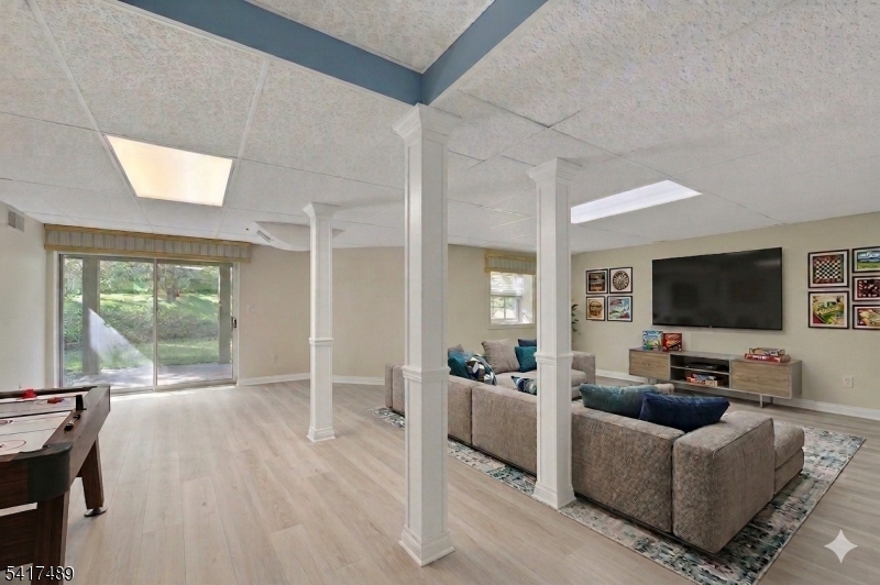 28 Berkeley Square Watchung, NJ 07922 - Photo 17 of 26 Gallery Image 17