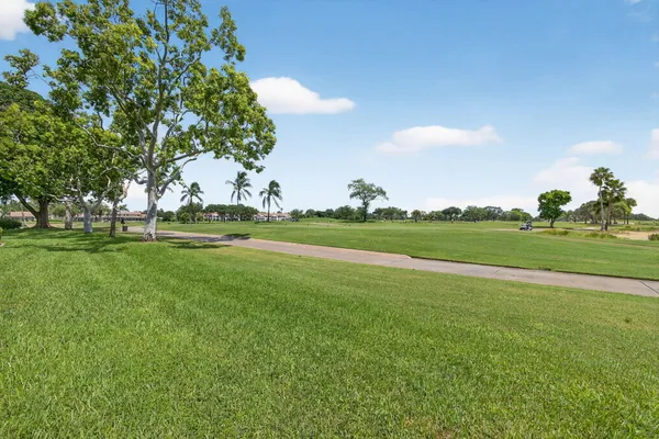 $9,500 | 479 Prestwick Circle, Palm Beach Gardens, FL 33418