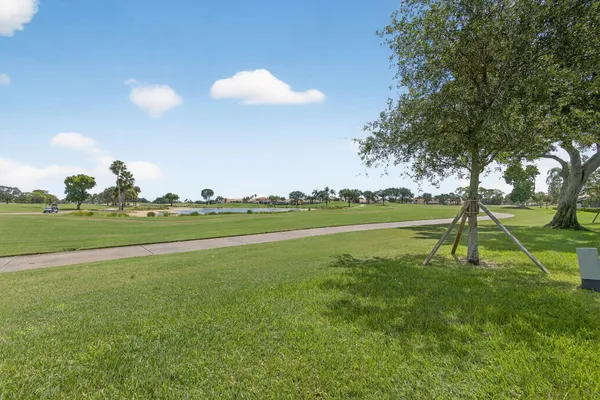 $9,500 | 479 Prestwick Circle, Palm Beach Gardens, FL 33418