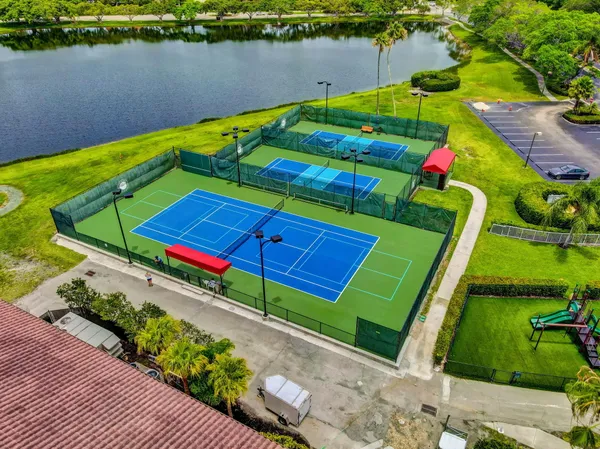 $9,500 | 479 Prestwick Circle, Palm Beach Gardens, FL 33418