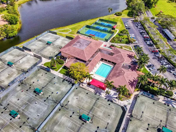 $9,500 | 479 Prestwick Circle, Palm Beach Gardens, FL 33418