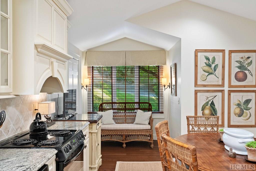 82 Azalea Road Highlands, NC 28741 - Photo 10 of 39 Gallery Image 10