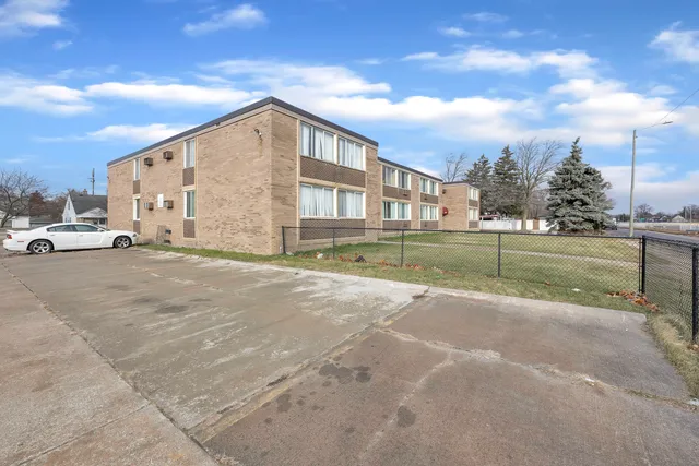 $920 | 6015 Southfield Road, Unit 3, Detroit, MI 48228