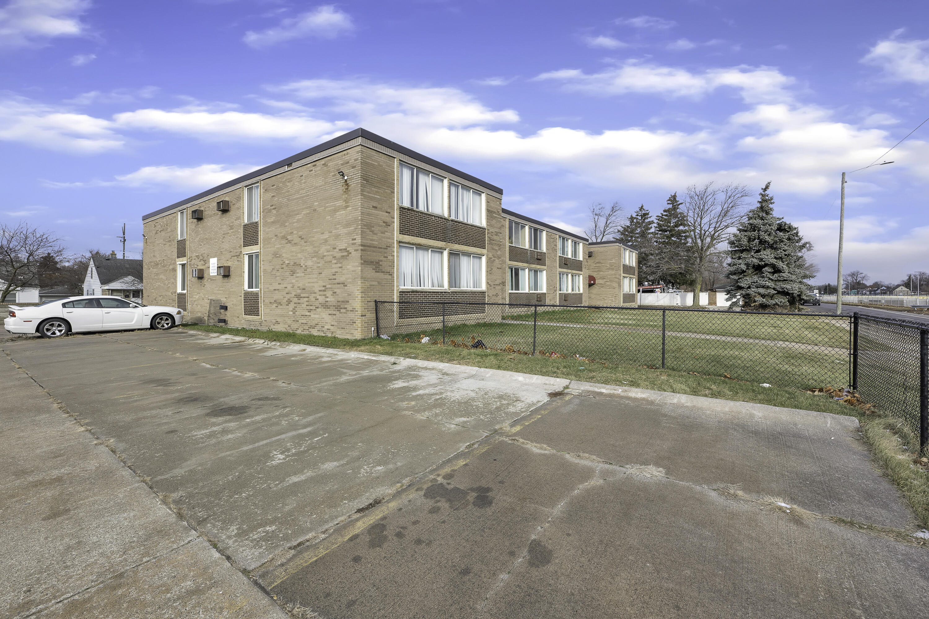 6015 Southfield Road, Unit 3 Detroit, MI 48228 - Photo 2 of 8 _DSC4987