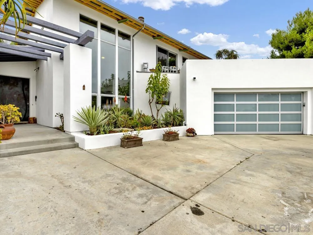 778 Ramona Place Del Mar, CA 92014 - Photo 7 of 72 a house view with a outdoor space