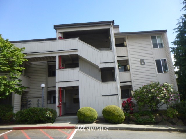 2515 Northeast 4th Street, Unit 511 Renton, WA 98056 - Photo 1 of 7