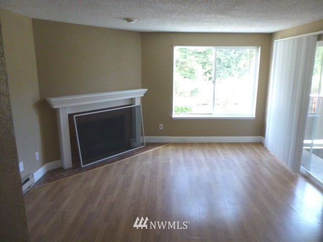 2515 Northeast 4th Street, Unit 511 Renton, WA 98056 - Photo 3 of 7