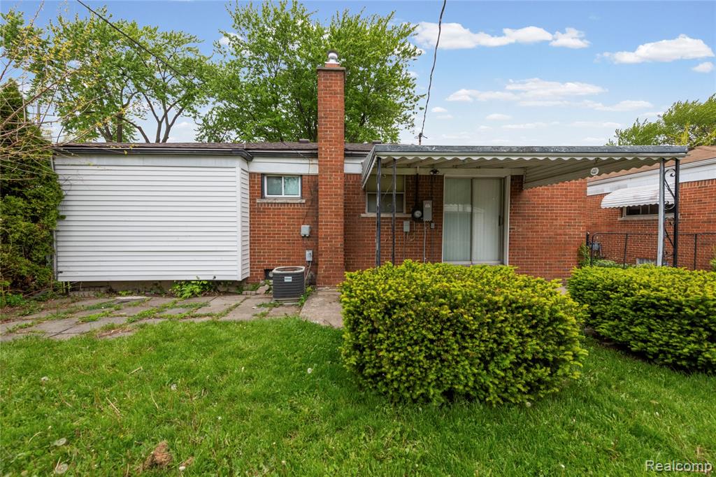 7218 Superior Street Center Line, MI 48015 - Photo 23 of 27