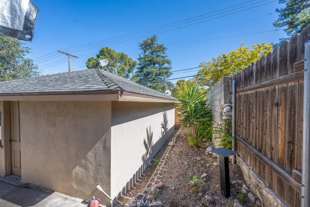 10652 Commerce Avenue Tujunga, CA 91042 - Photo 32 of 33