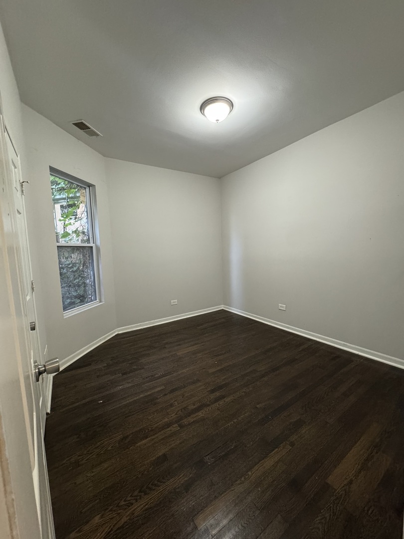 6130 South Rhodes Avenue, Unit 2 Chicago, IL 60637 - Photo 5 of 9
