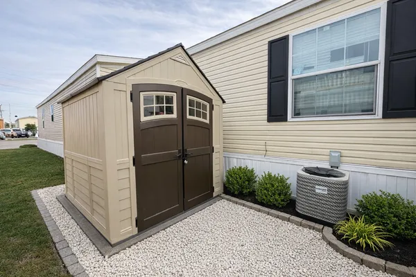 $40,000 | 8766 Pelican Drive, Hodgkins, IL 60525