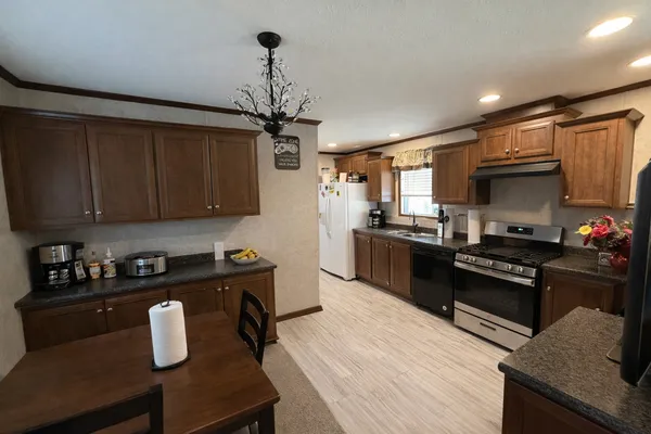 $40,000 | 8766 Pelican Drive, Hodgkins, IL 60525