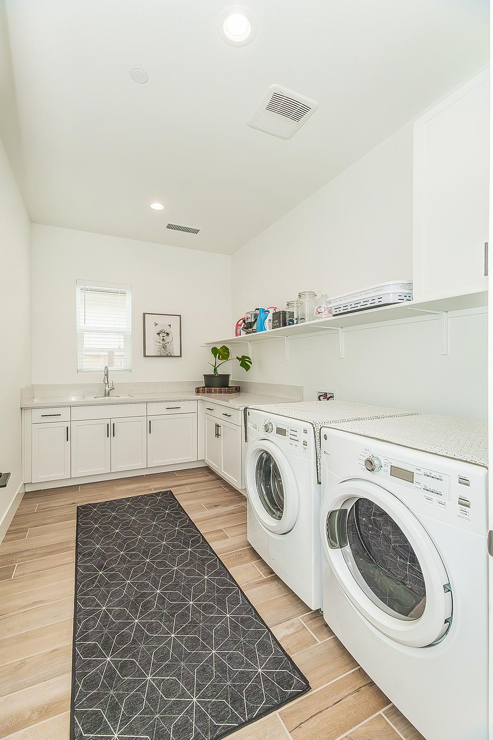 948 Beaver Pond Loop Madera, CA 93636 - Photo 13 of 74