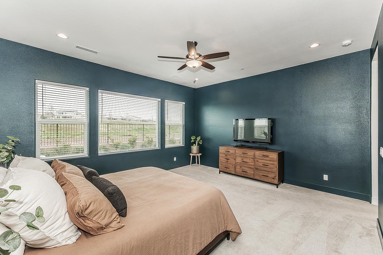 948 Beaver Pond Loop Madera, CA 93636 - Photo 36 of 74