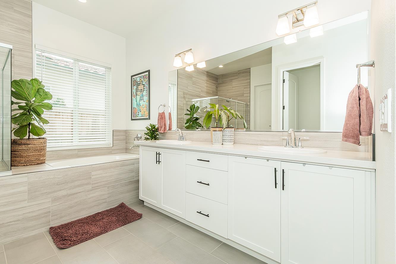 948 Beaver Pond Loop Madera, CA 93636 - Photo 38 of 74