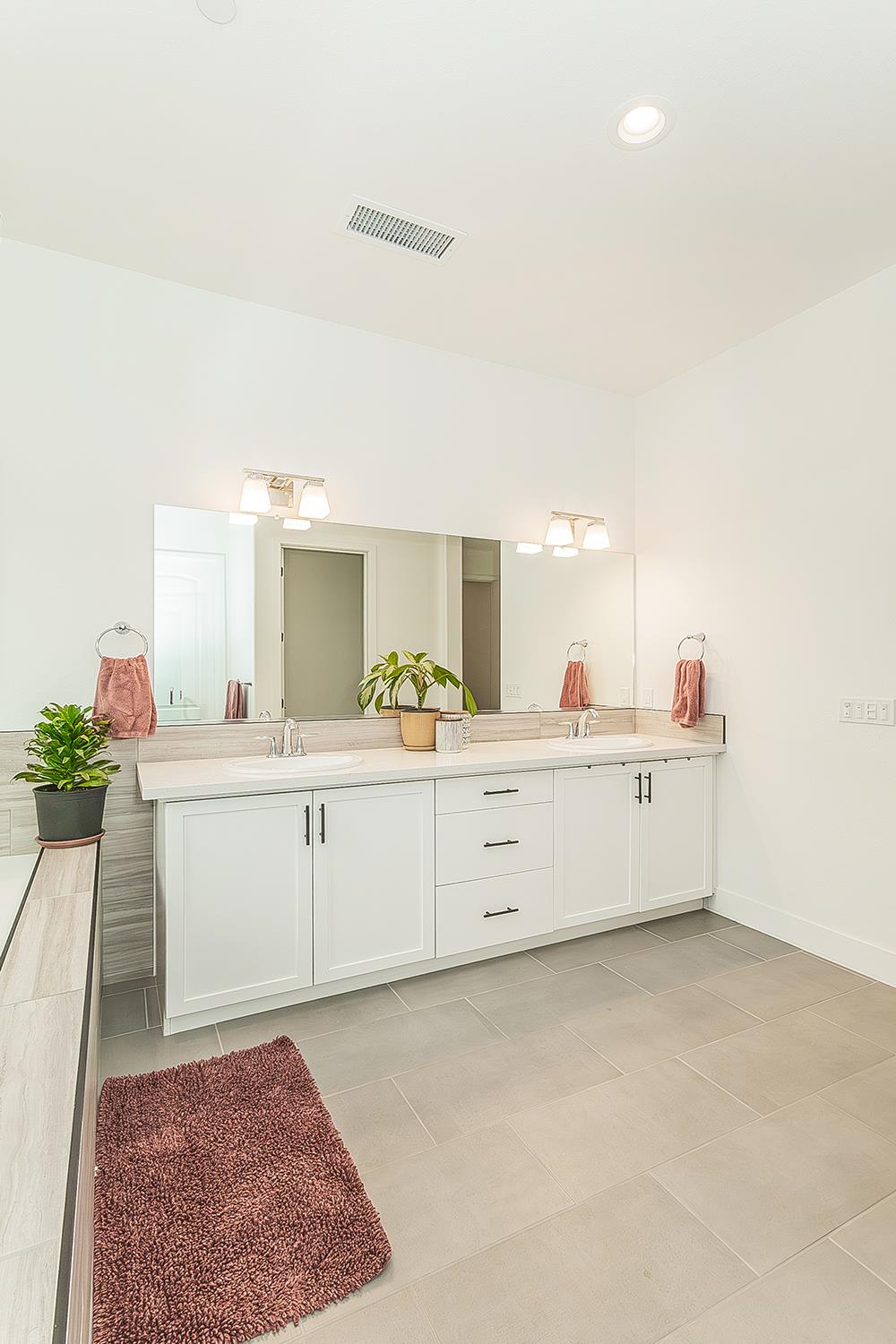 948 Beaver Pond Loop Madera, CA 93636 - Photo 40 of 74