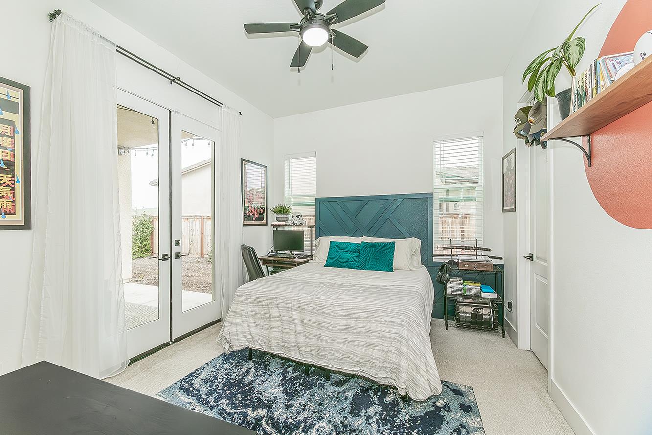 948 Beaver Pond Loop Madera, CA 93636 - Photo 41 of 74