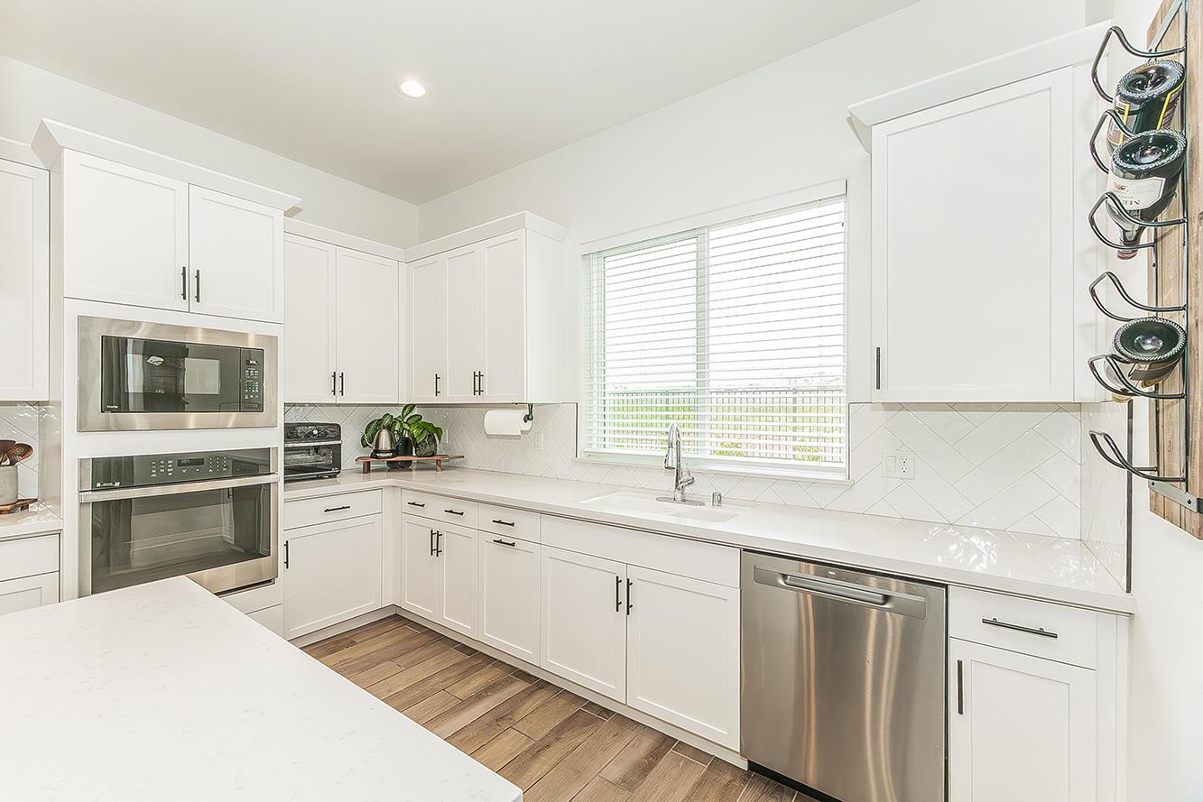 948 Beaver Pond Loop Madera, CA 93636 - Photo 5 of 74