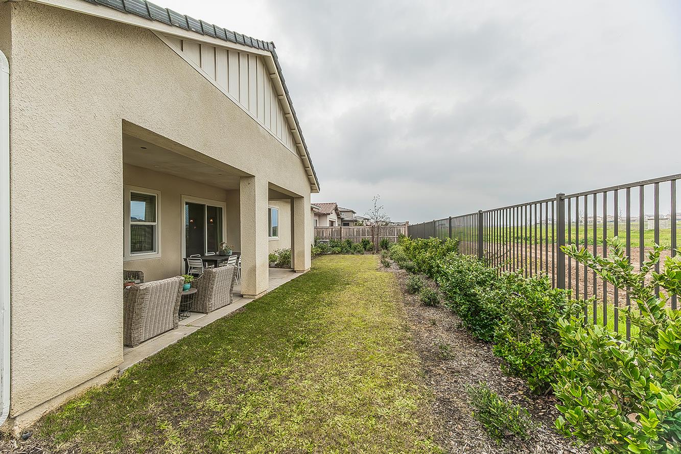 948 Beaver Pond Loop Madera, CA 93636 - Photo 56 of 74