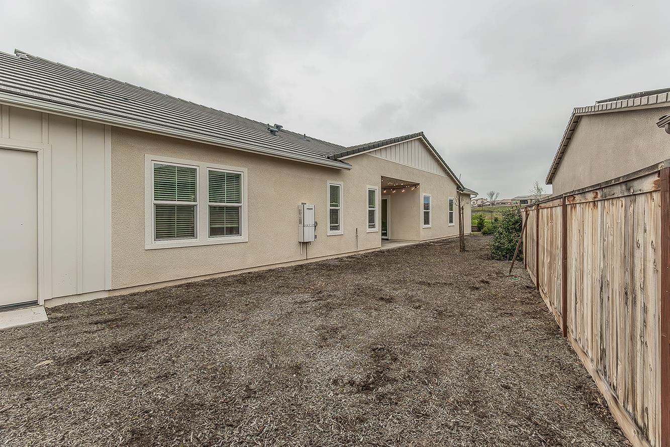 948 Beaver Pond Loop Madera, CA 93636 - Photo 60 of 74