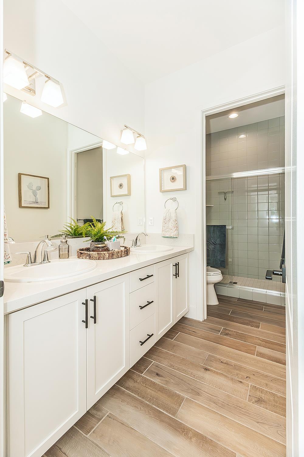 948 Beaver Pond Loop Madera, CA 93636 - Photo 9 of 74