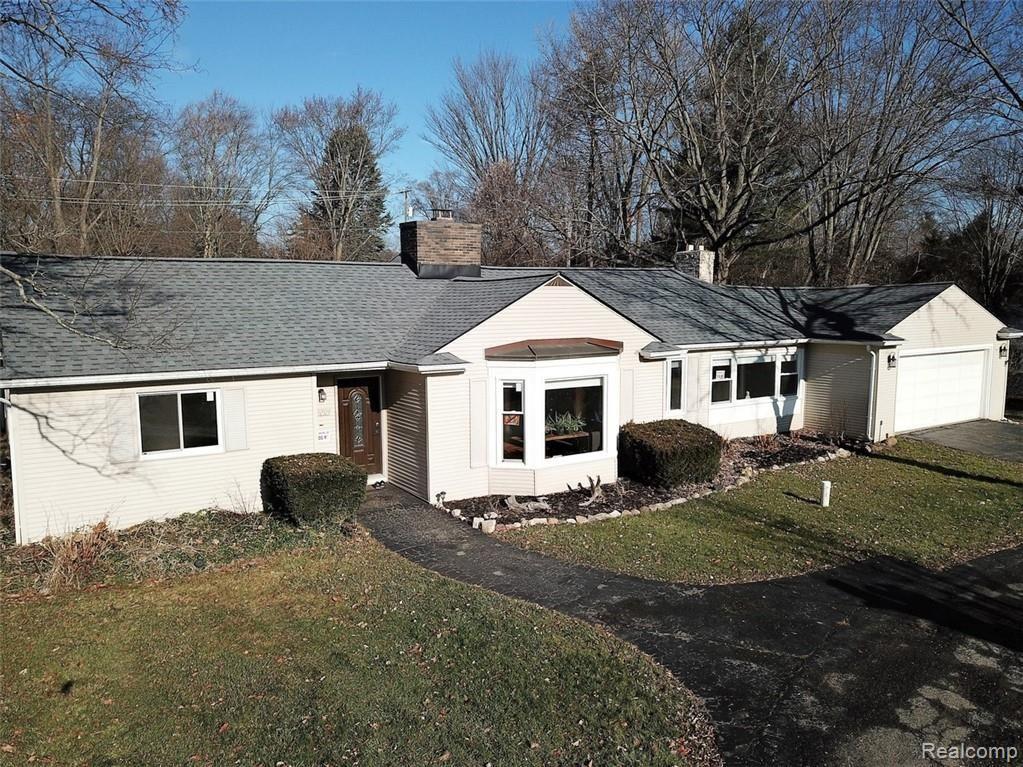 29204 Utley Road Farmington Hills, MI 48334 - Photo 1 of 52