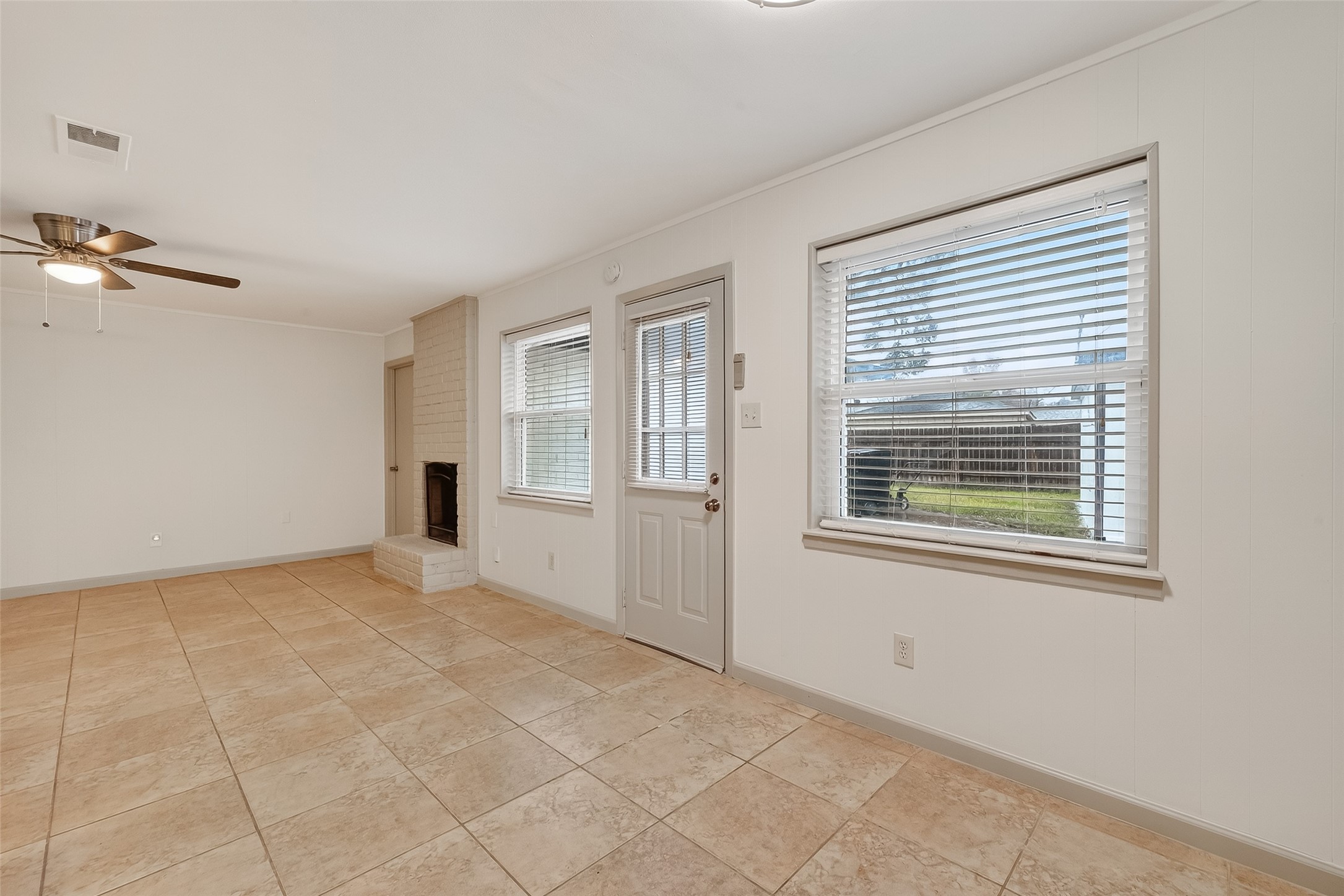 11622 Triola Lane Houston, TX 77072 - Photo 23 of 43