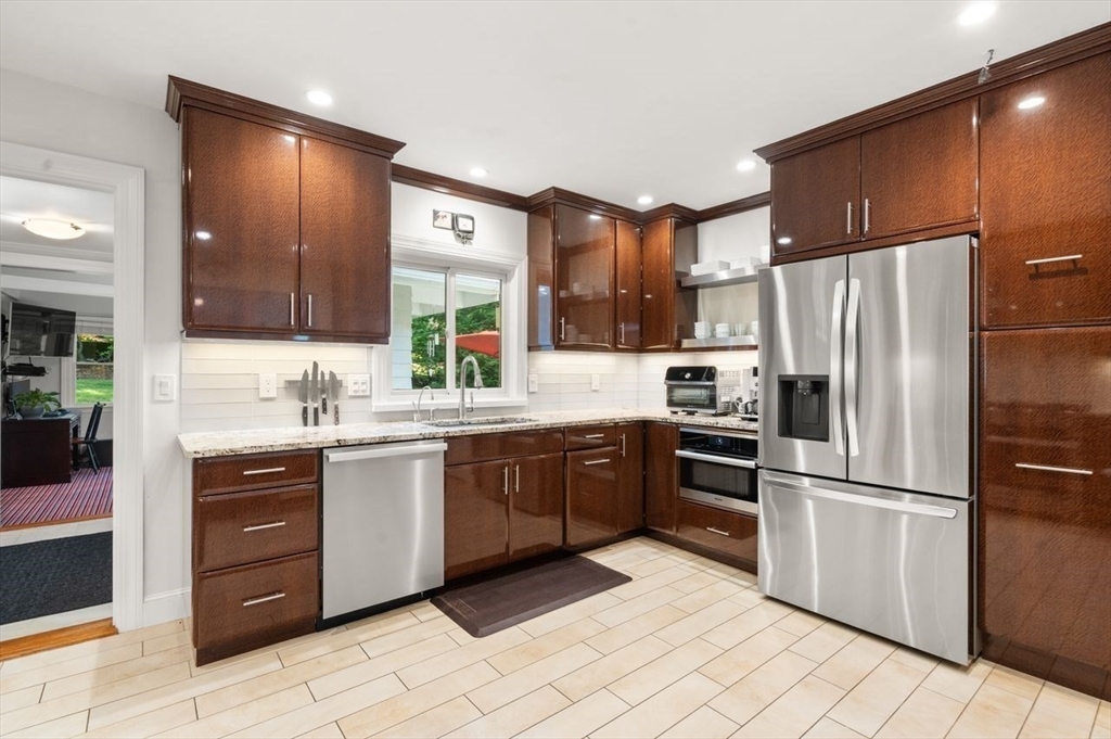19 Druid Hill Road Newton, MA 02461 - Photo 10 of 35