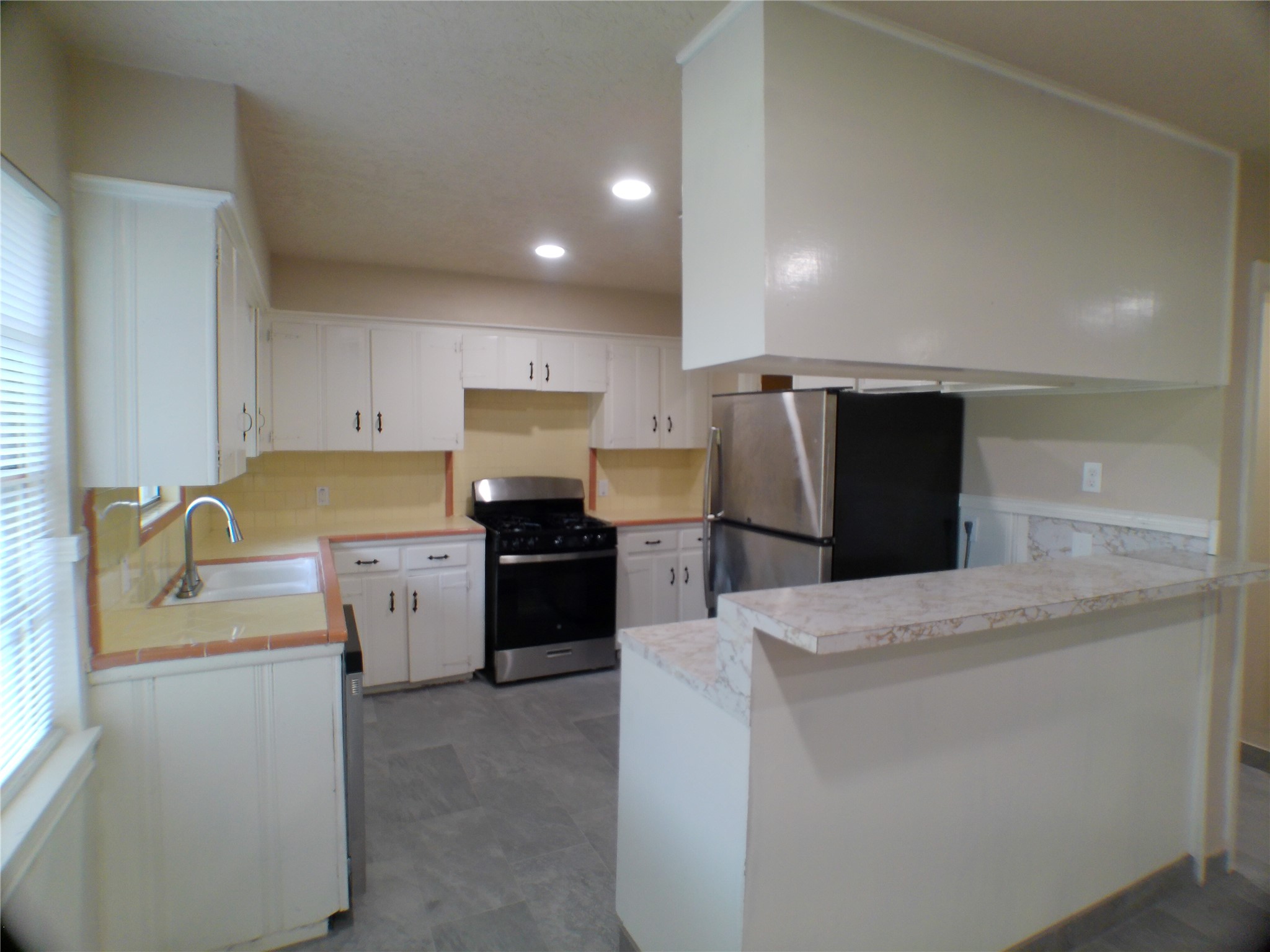 601 Fresa Road Pasadena, TX 77502 - Photo 5 of 32